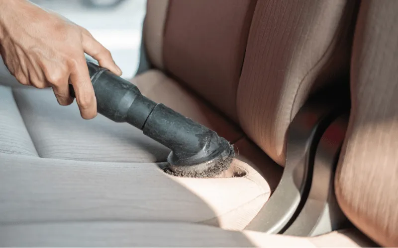 Pulizia interni auto